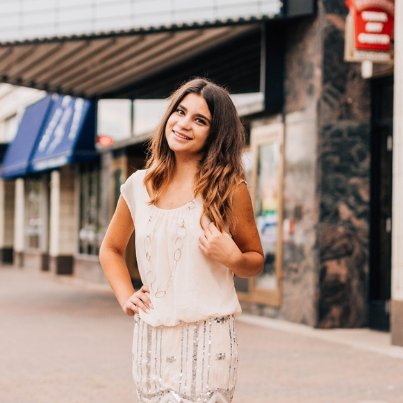 Meet your Posher, Brielle - Picture 2 of 6